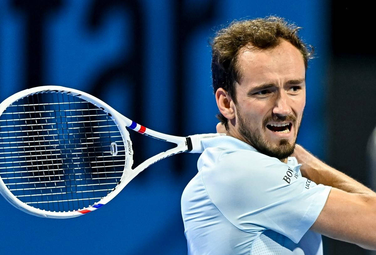 开云下载-包含世界网球队轻取日本网球队，梅德韦杰夫完成帽子戏法的词条