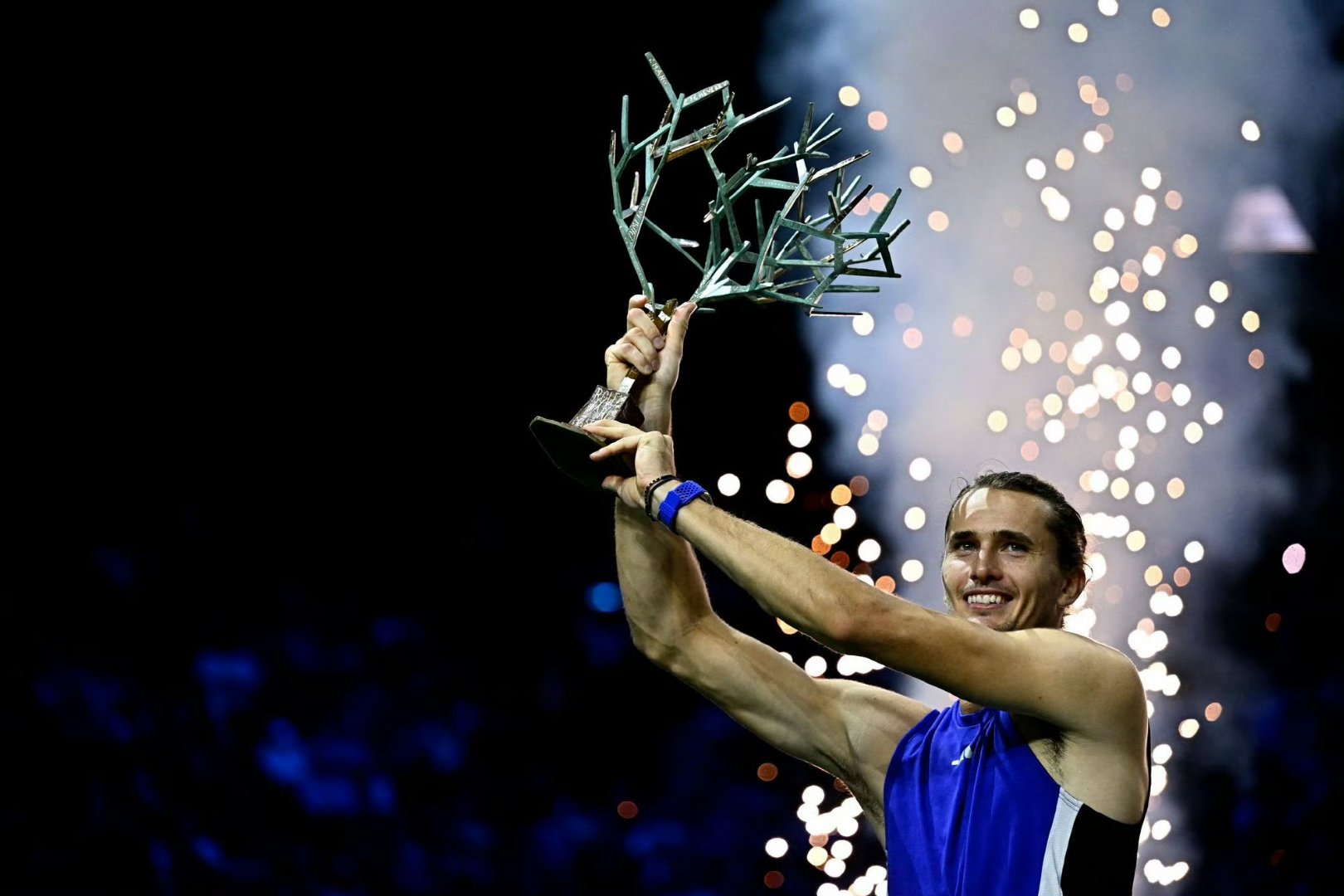 开云体育平台APP-日本网球队横扫法国网球队，兹维列夫送出助攻的简单介绍