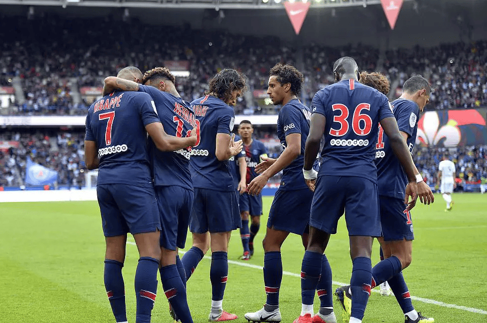 激烈竞技赛事即将上演，球员们底气十足！