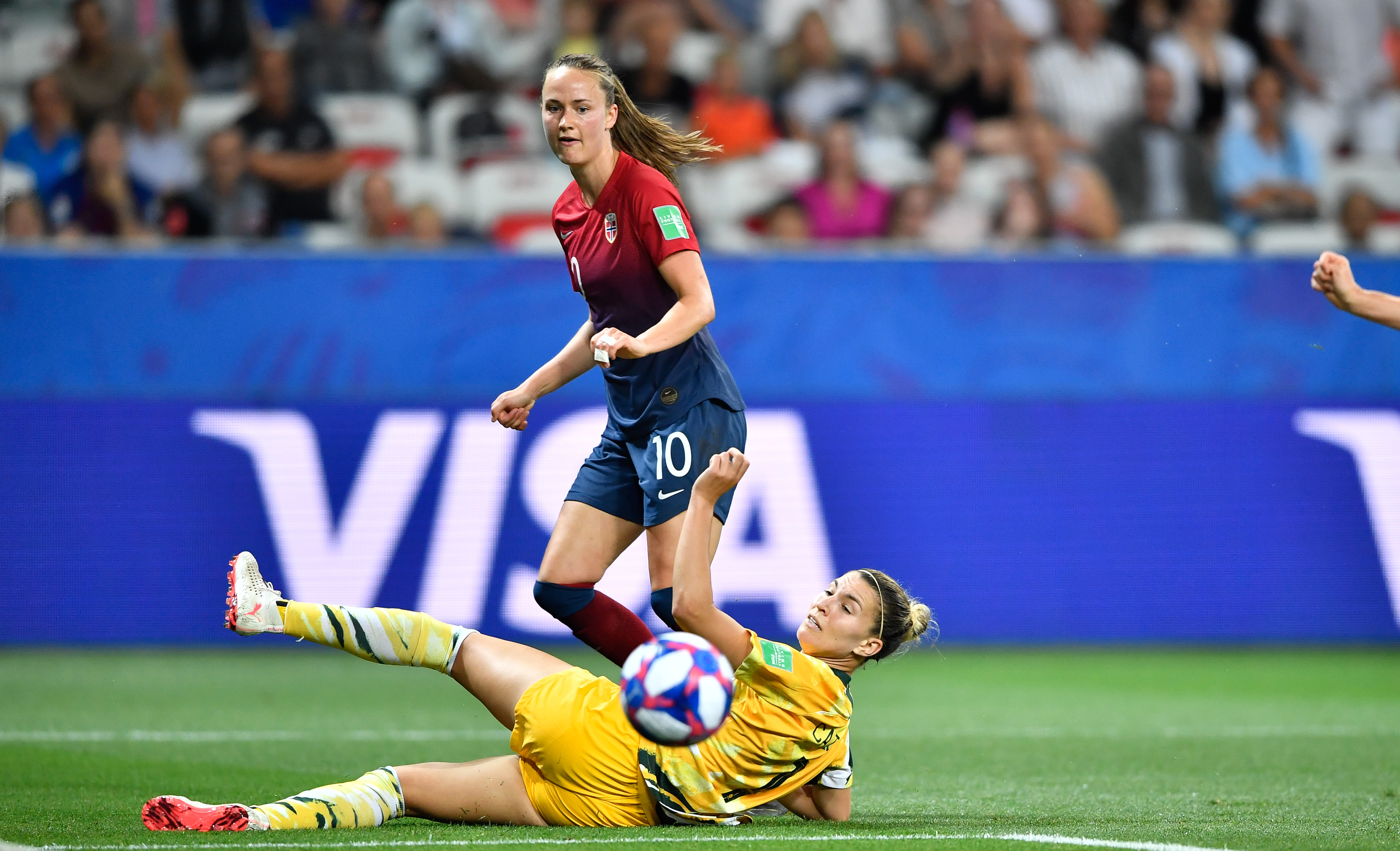 开云体育APP下载-挪威选手不畏强手，成功晋级