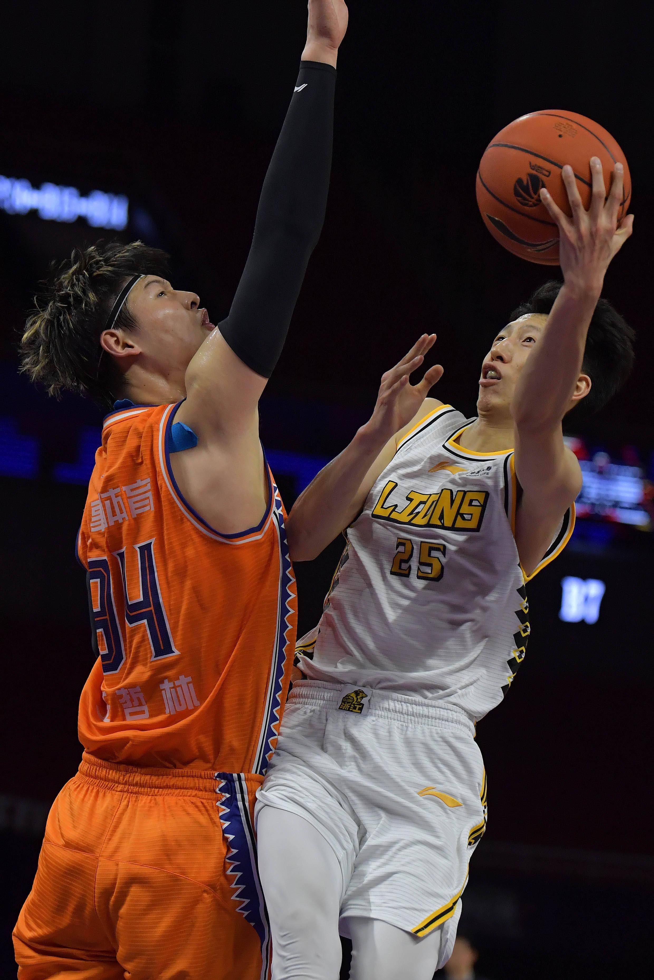 俄罗斯篮球联赛季后赛开打,夺冠热门浮出水面的简单介绍 俄罗斯篮球联赛季后赛开打,夺冠热门浮出水面的简单介绍