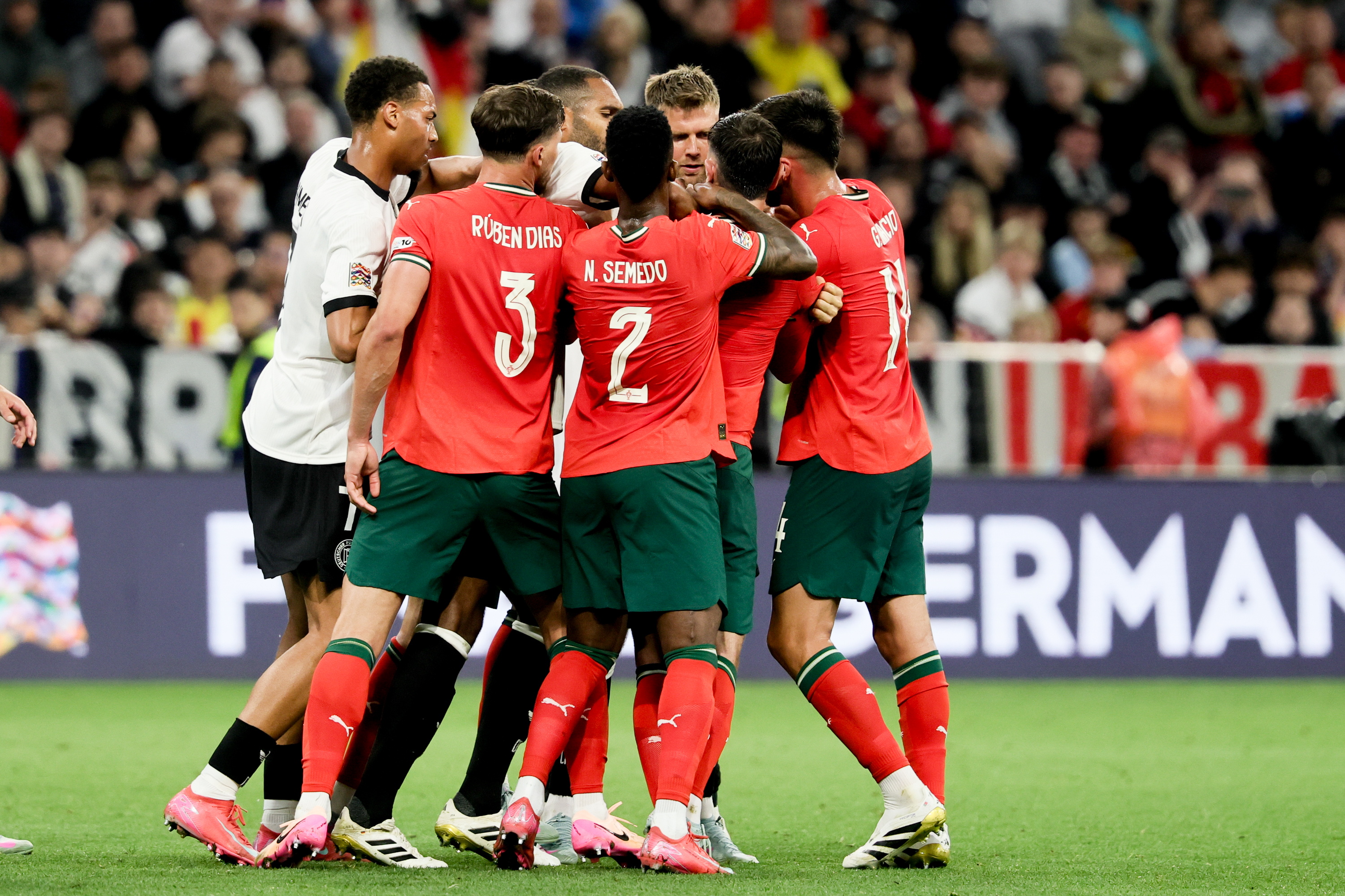 葡萄牙队-胜法国队成功晋级