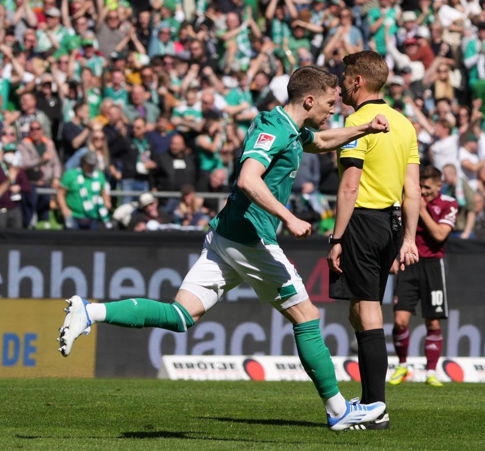 沙尔克主场告负,欲赶超积分榜上游的简单介绍 沙尔克主场告负,欲赶超积分榜上游的简单介绍